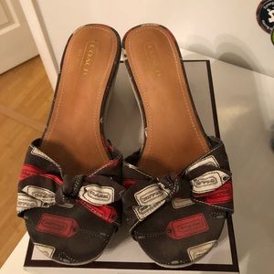 Coach Wedges  with bows and logo Size 8